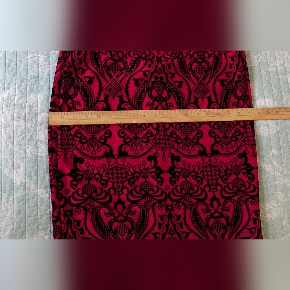 eci Red And Black Flocked Dress With Lace Detail. Size 8. - Picture 9 of 11